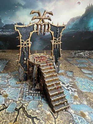 Tabletop Plus Painted Skull Altar of Khorne