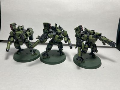 TAU T'AU XV8 Crisis Battlesuit Team USED WARHAMMER 40K