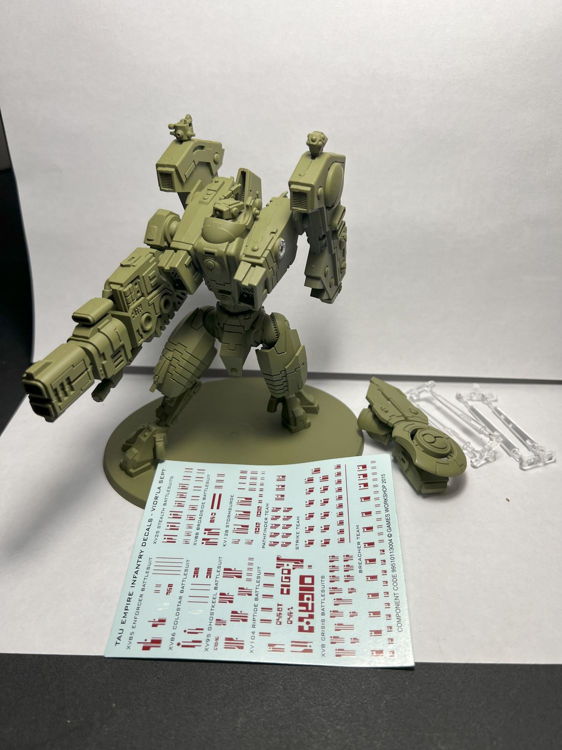 TAU T&#39;AU XV104 Riptide Battlesuit USED WARHAMMER 40K