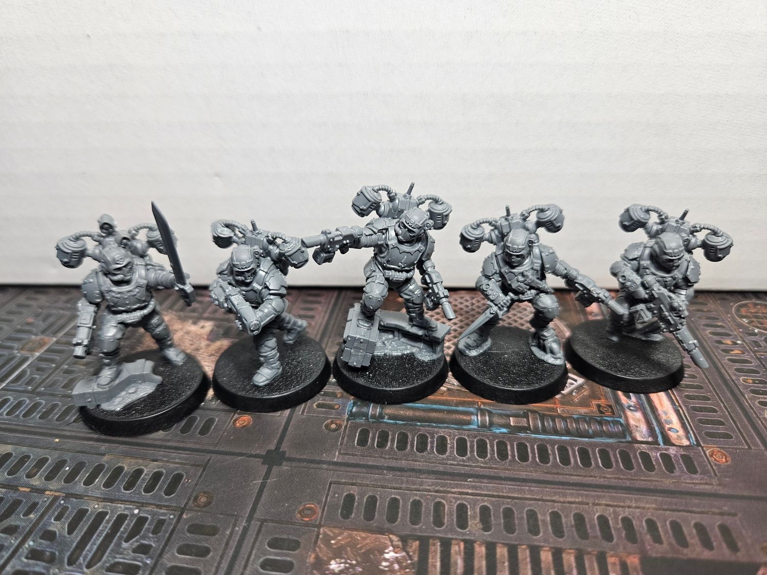 USED WARHAMMER 40K ASTRA MILITARUM Tempestus  Aquilons