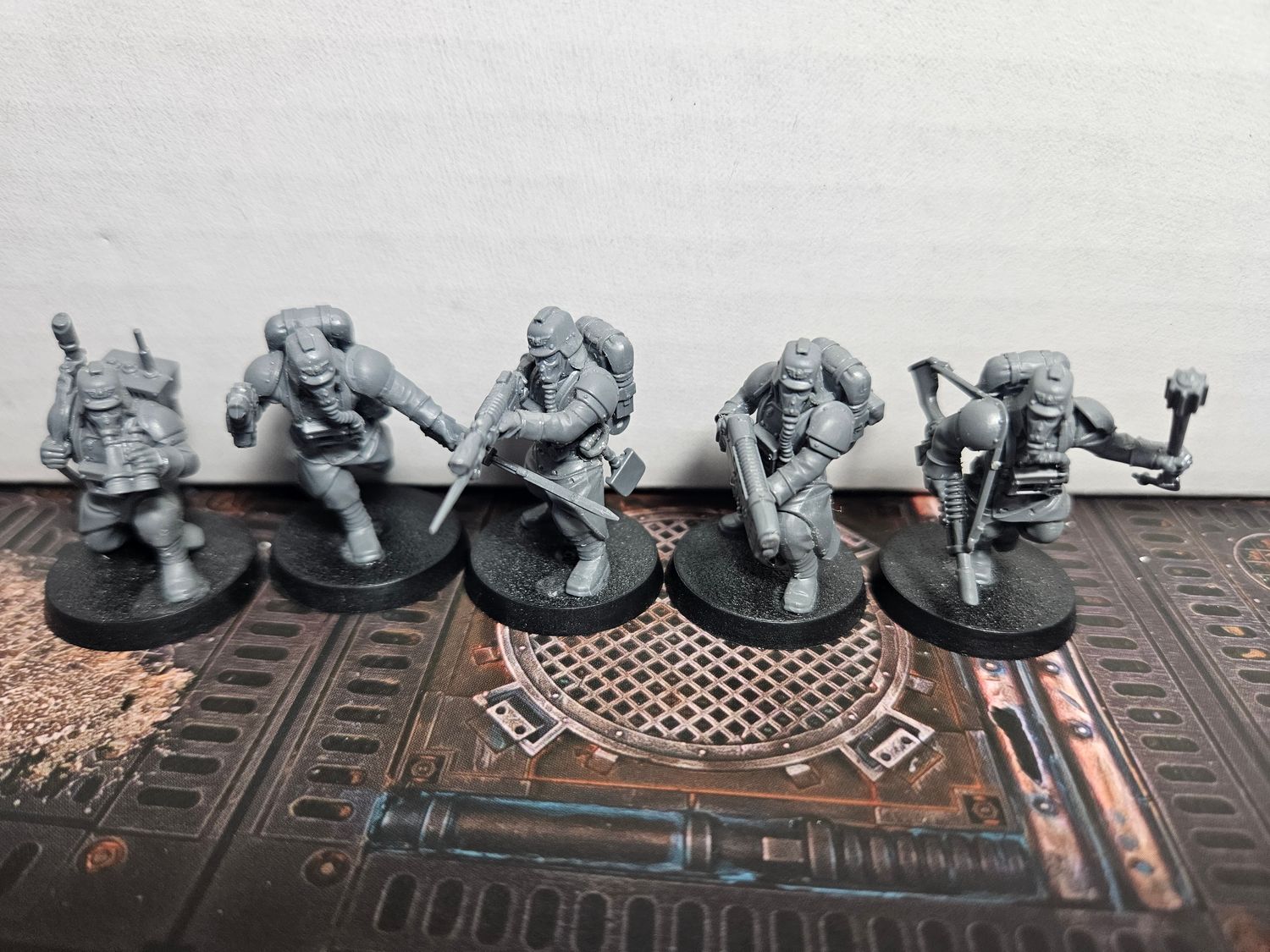 USED WARHAMMER 40K ASTRA MILITARUM Kreig Guard Squad