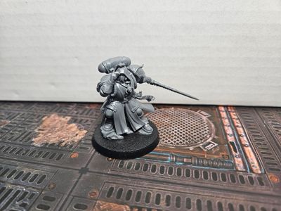 USED WARHAMMER 40K SPACE MARINE Librarian in Phobos
