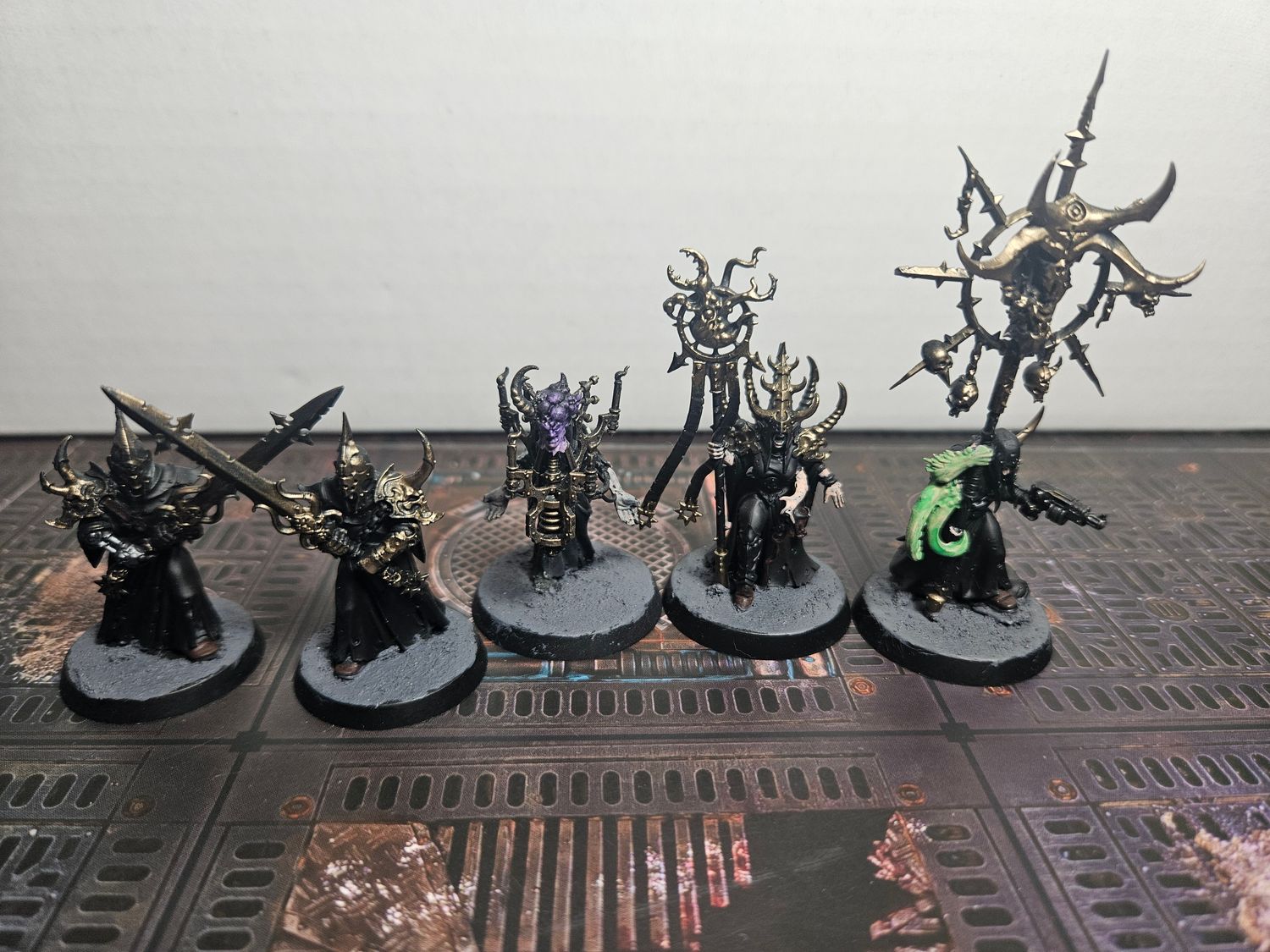 USED WARHAMMER CHAOS Dark Commune