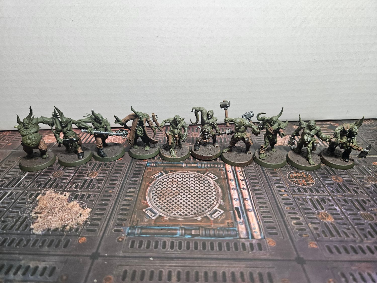 USED WARHAMMER DEATH GUARD: poxwalkers
