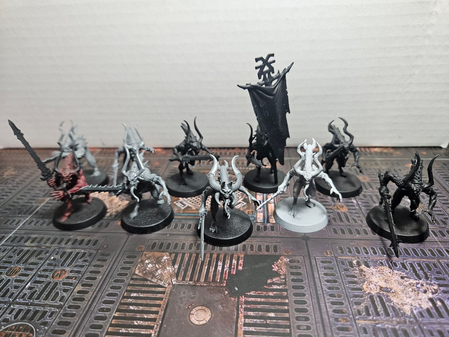 USED WARHAMMER DEMONS:Bloodletters