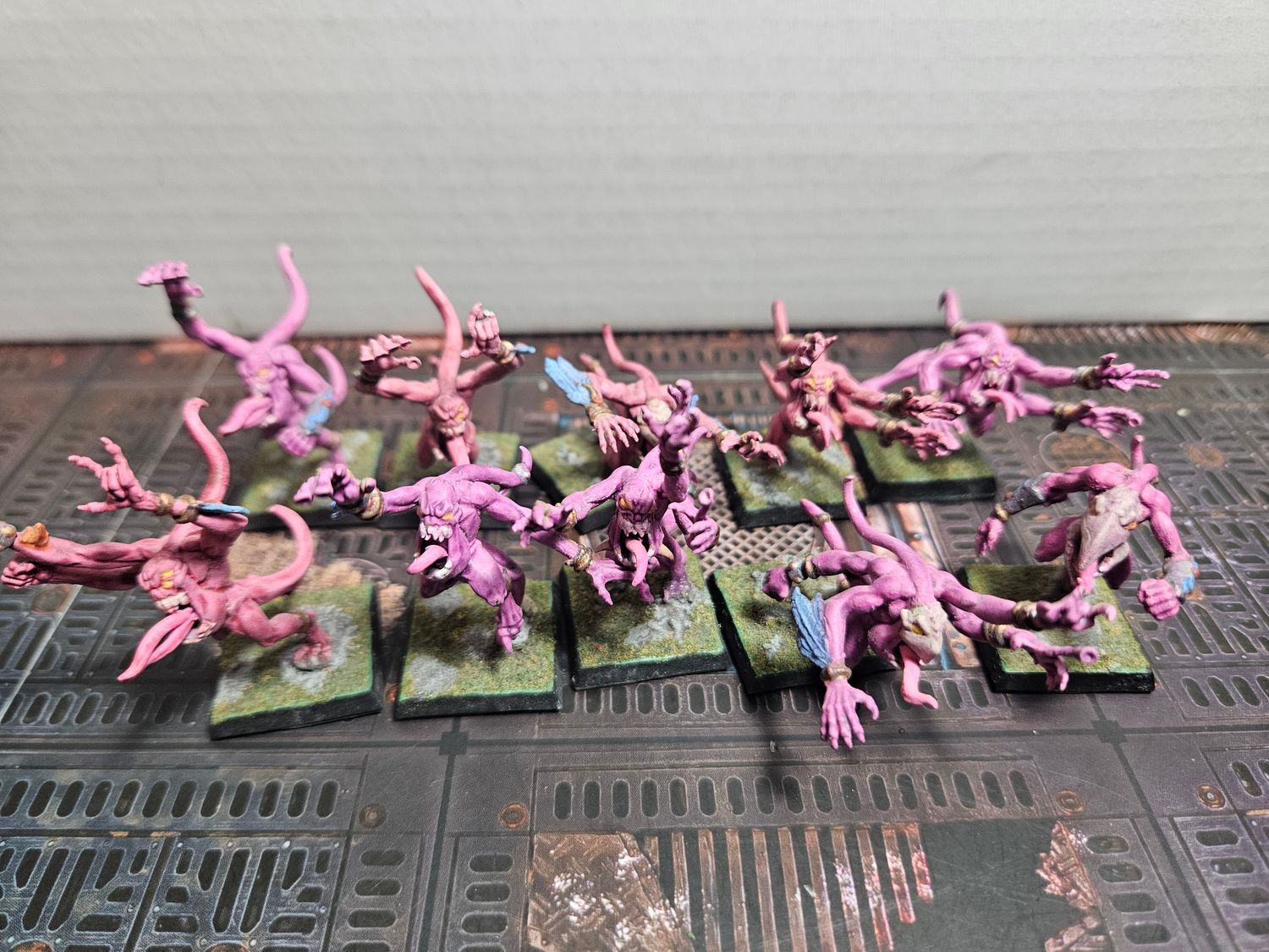 USED WARHAMMER DEMONS: Pink Horrors