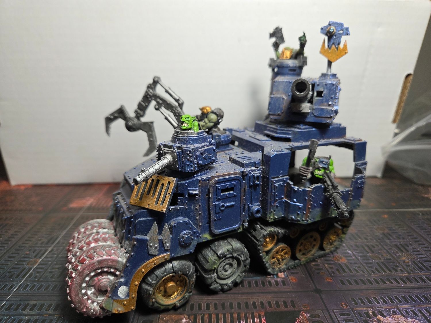 USED/KITBASHED Ork Battlewagon