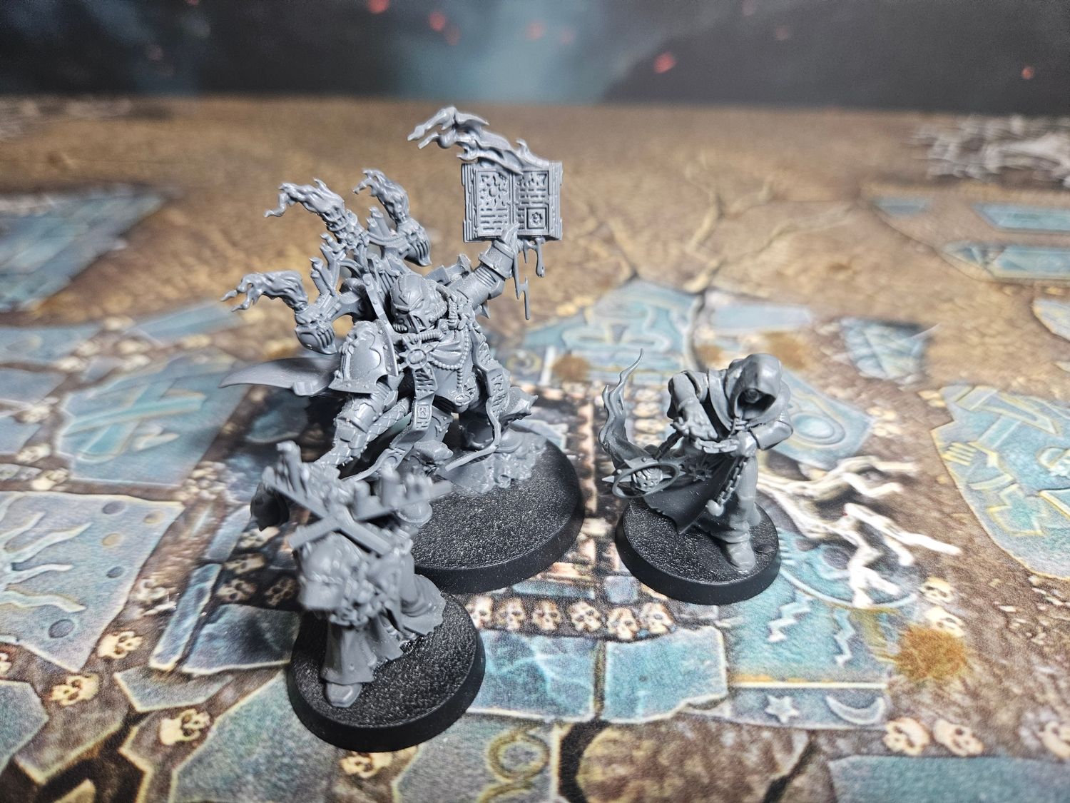 Chaos Dark Apostle