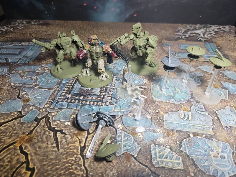 TAU: Crisis battlesuits oop