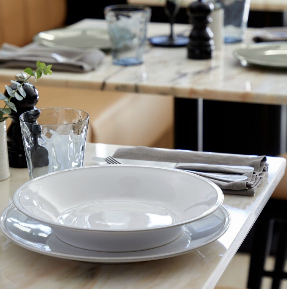 Friso Dish Collection | White