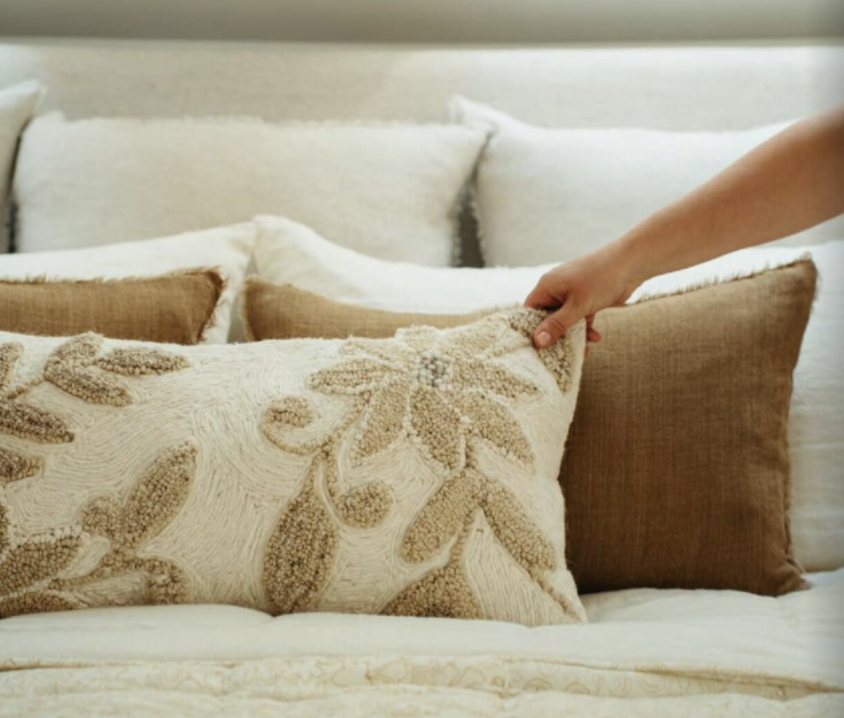 Serenflora Pillow Sand