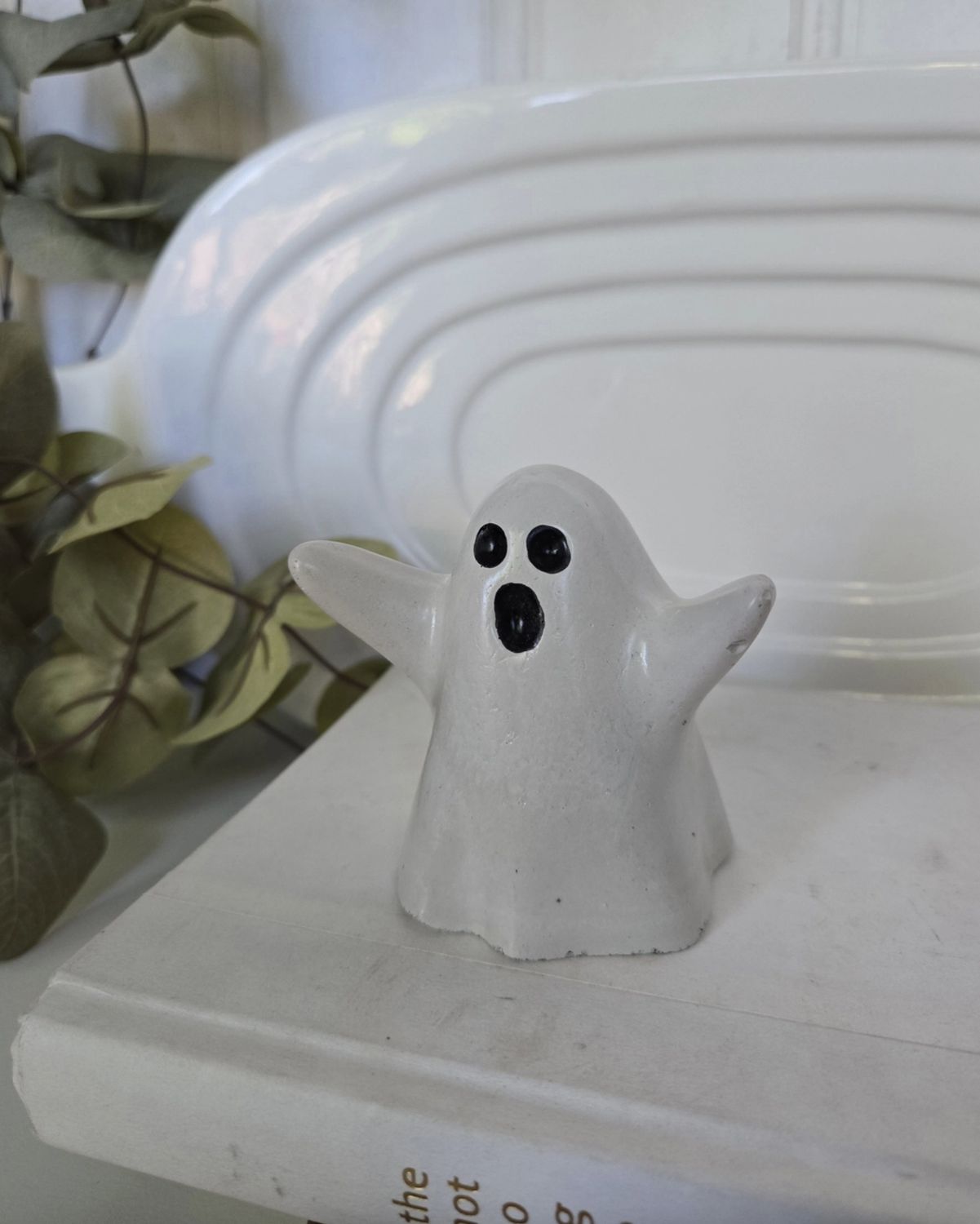Modern Ghost Decoration, Style: Clyde