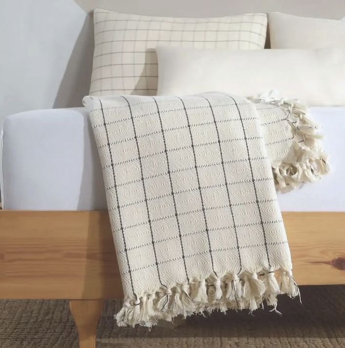 Minimalist Throw | Cream Checkered