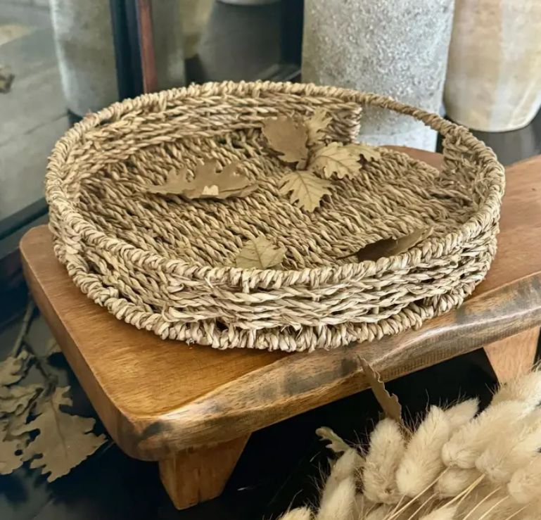 Round Seagrass Tray