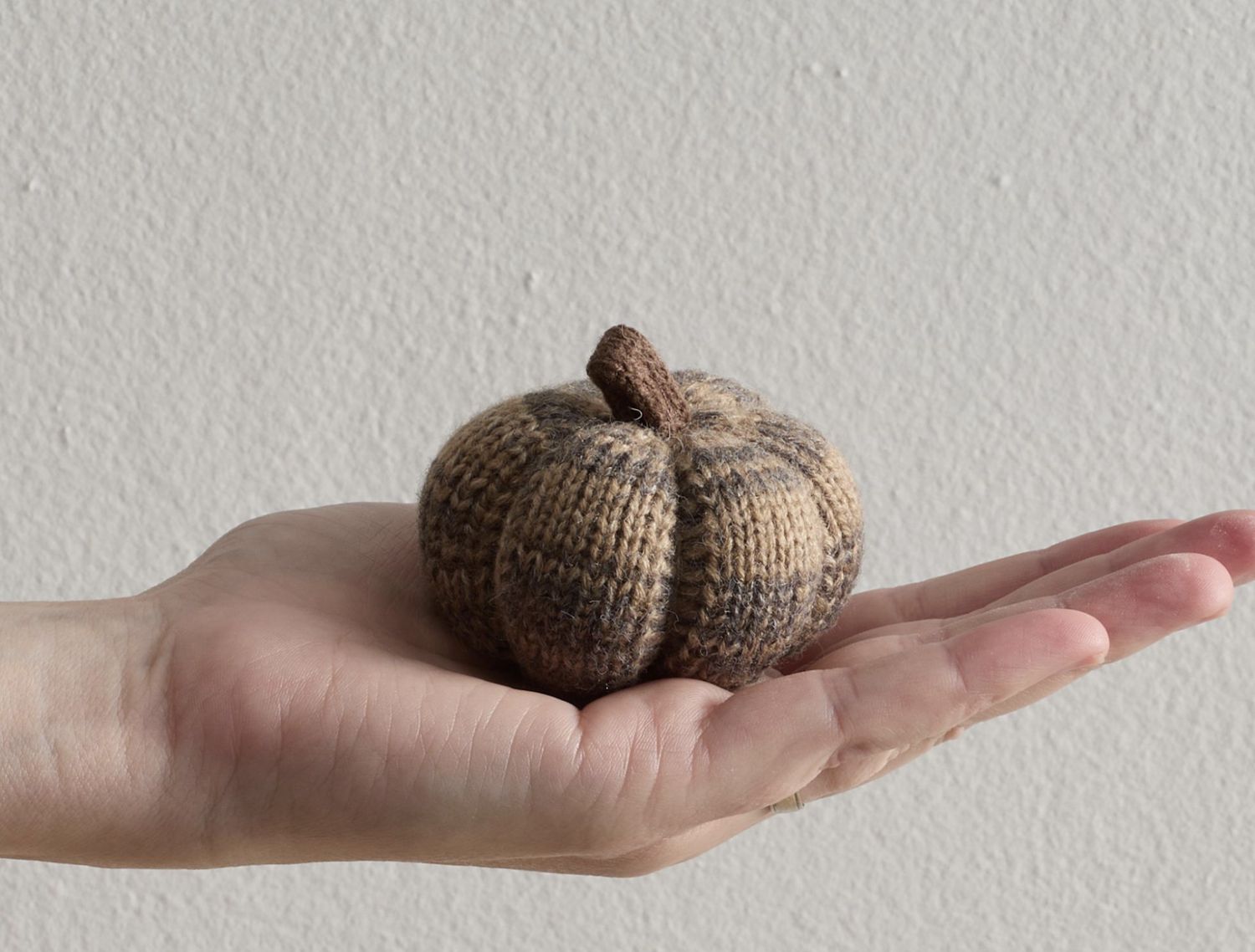 Knit Pumpkin | Cobblestone, Size: Small