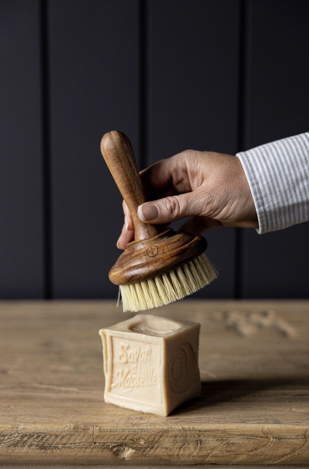 Dish Soap Scrub Brush