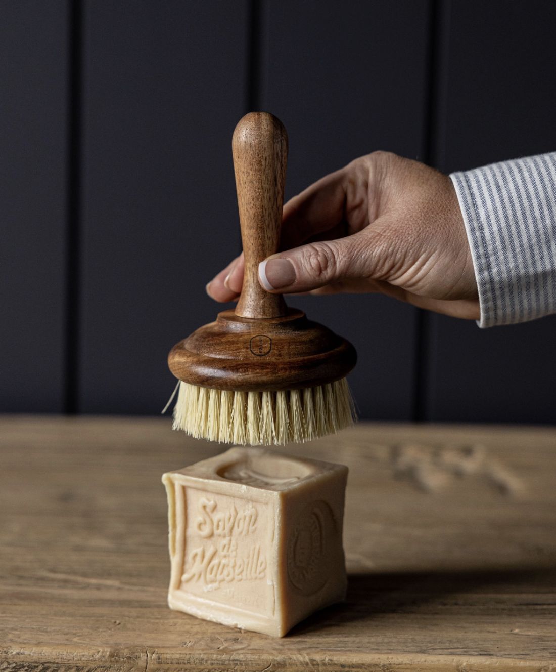 Dish Soap Scrub Brush
