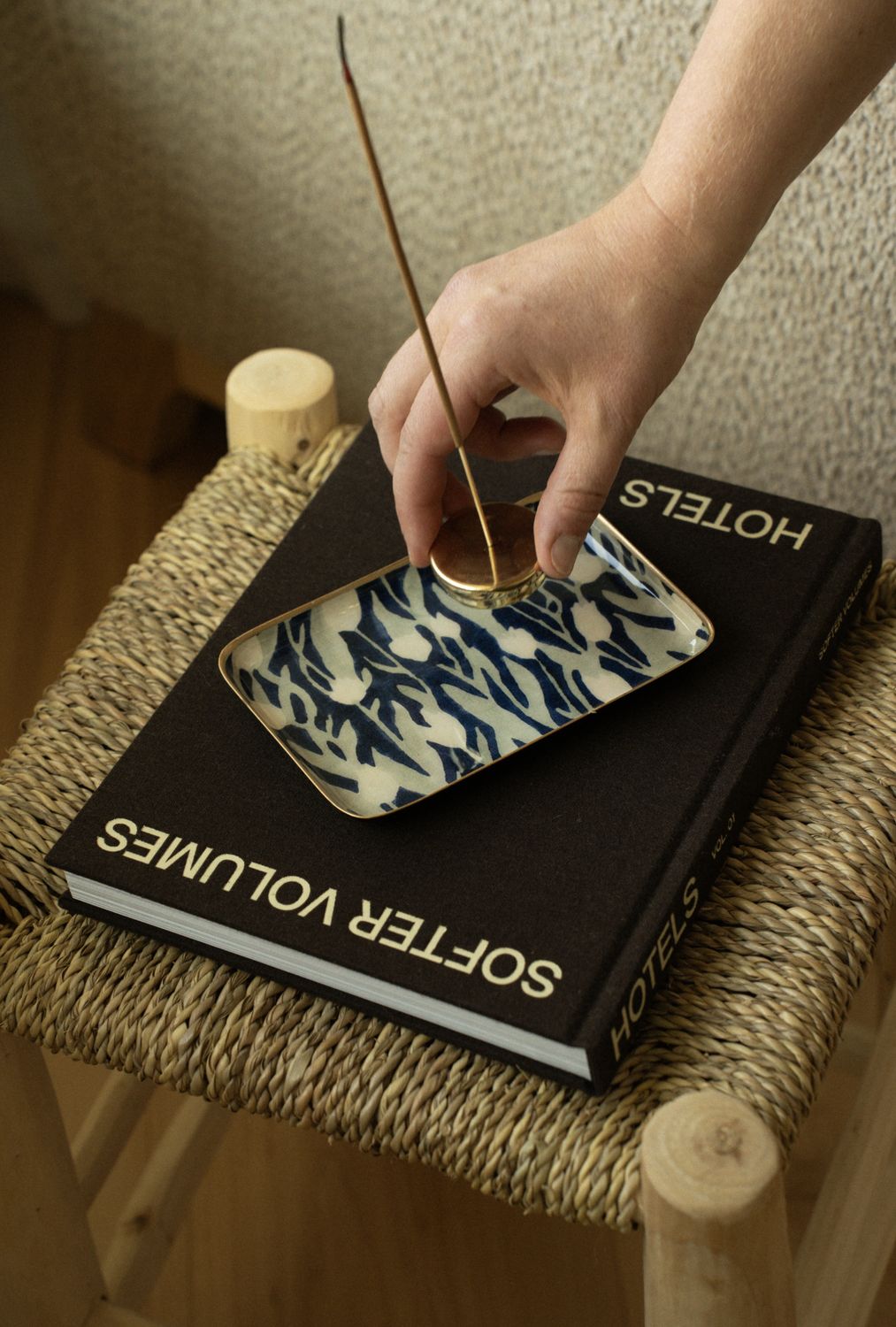 Madhavi Decorative Enamel Tray | 2 Sizes