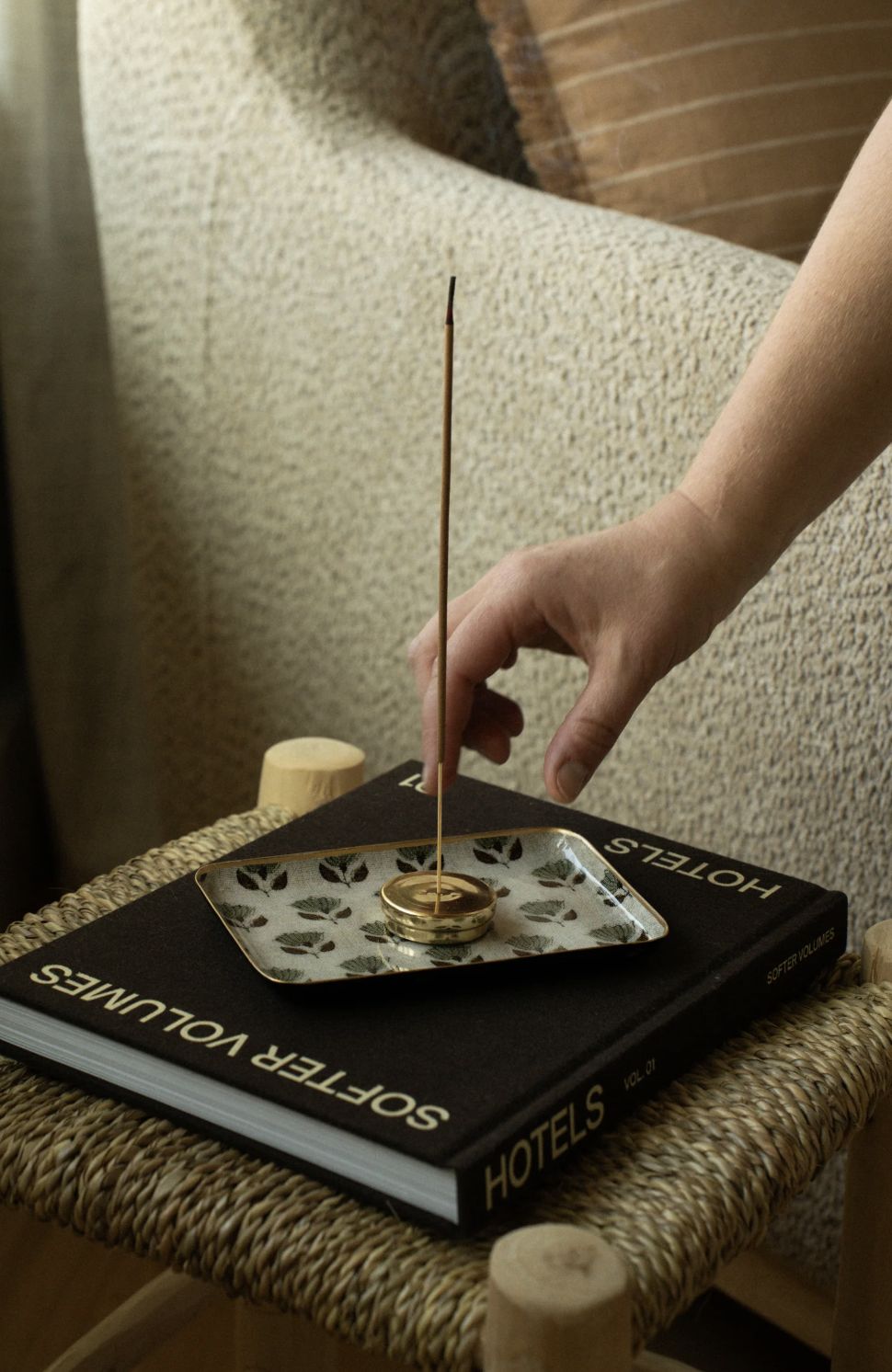 Monisha Enamel Tray | 2 Sizes