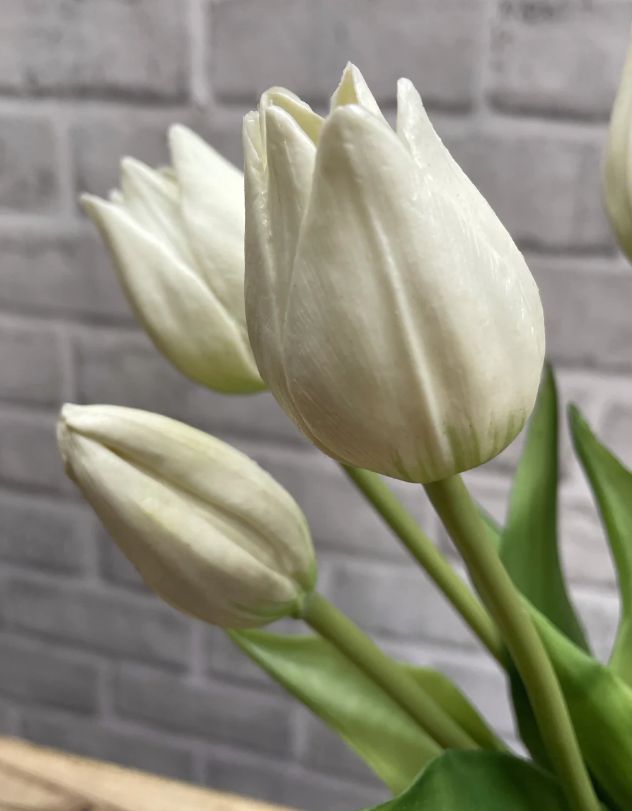 Real Touch Wild Tulip Bundle | White