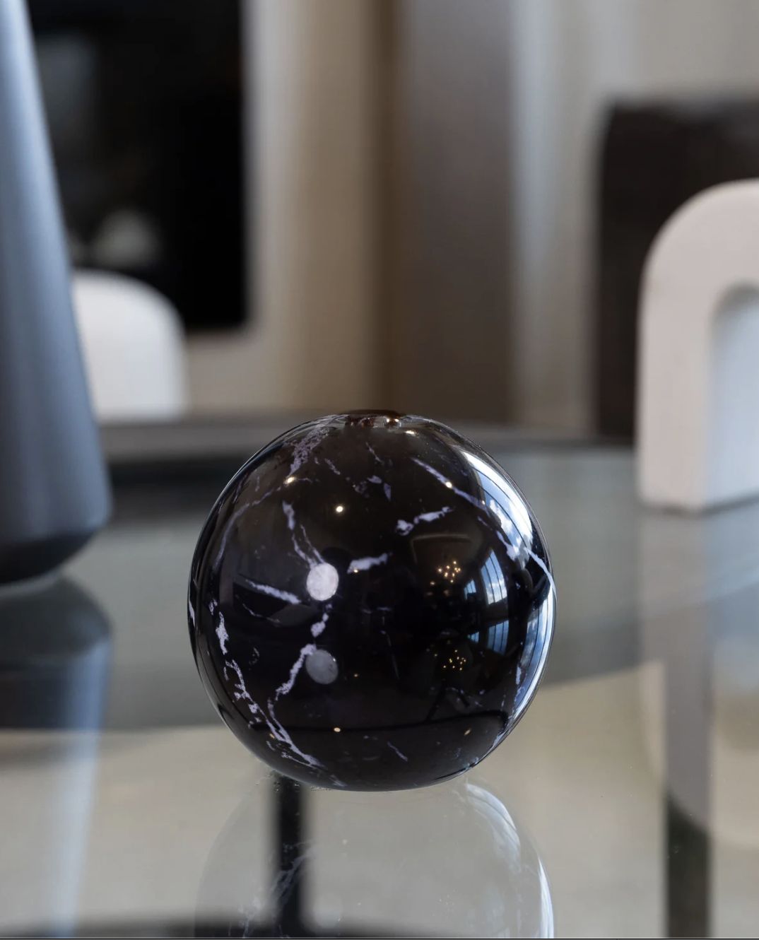 Neva Vase | Black Marble