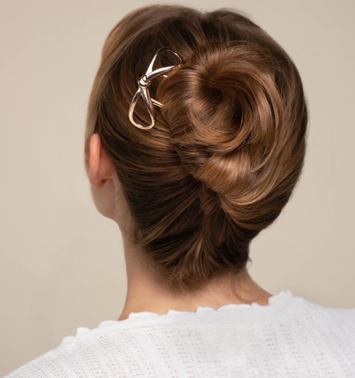 Mini Metal Bow Pin | Gold