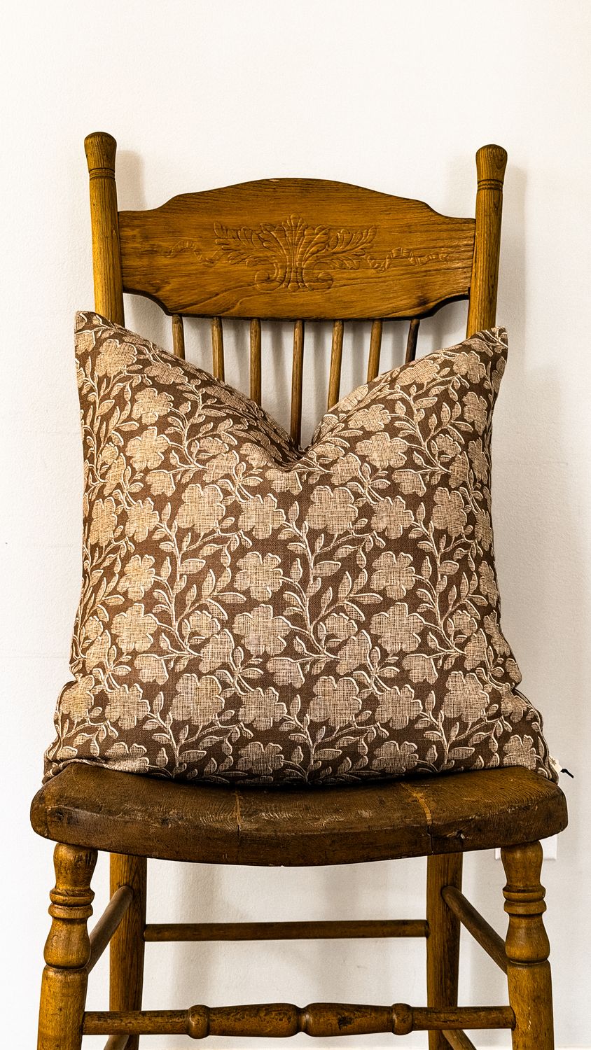 Hazel Pillow | 20 x 20 "
