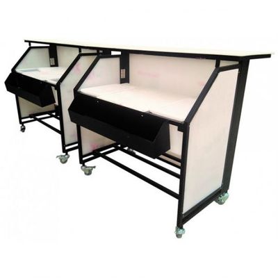 Bar mobile à roulettes, pliable et personnalisable