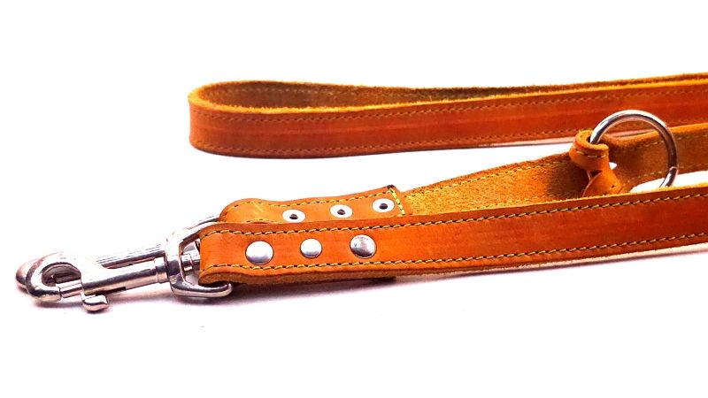 Leash large dog cognac oiled leather with green stitching adjustable