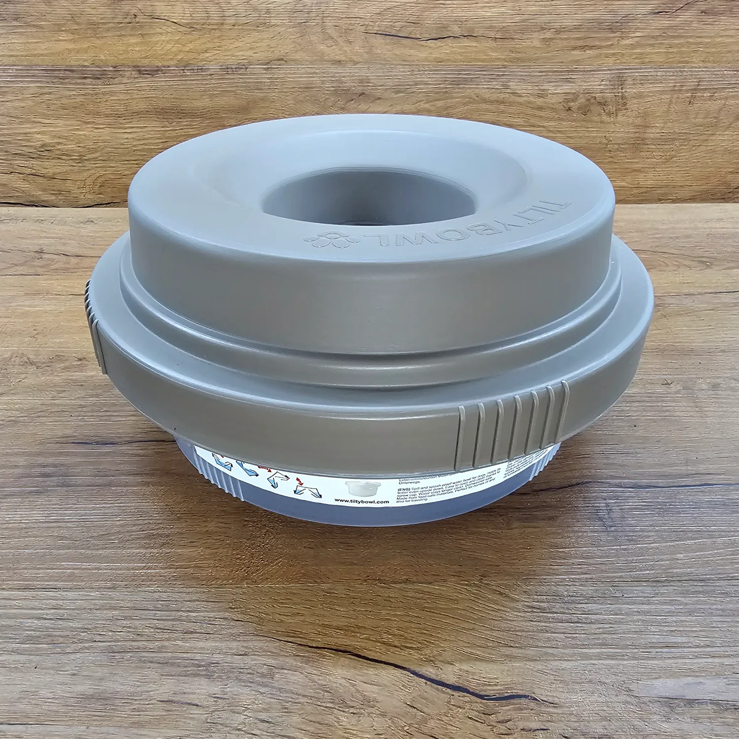 leak-proof / spill-proof Dog Watre Bowl crema