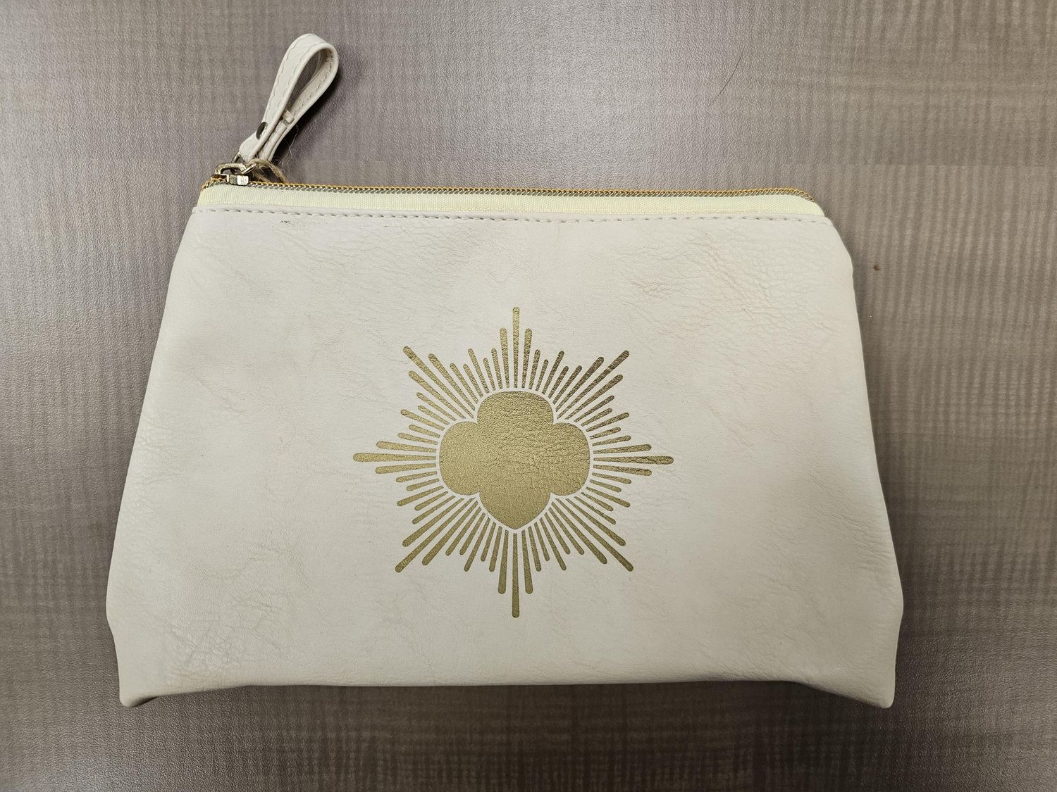GOLD AWARD COSMETIC BAG