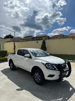 MAZDA PRO BT50 MODELO 2022, DE AGENCIA