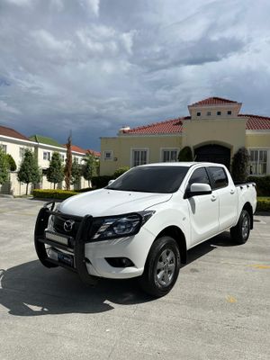 MAZDA PRO BT50 MODELO 2022, DE AGENCIA