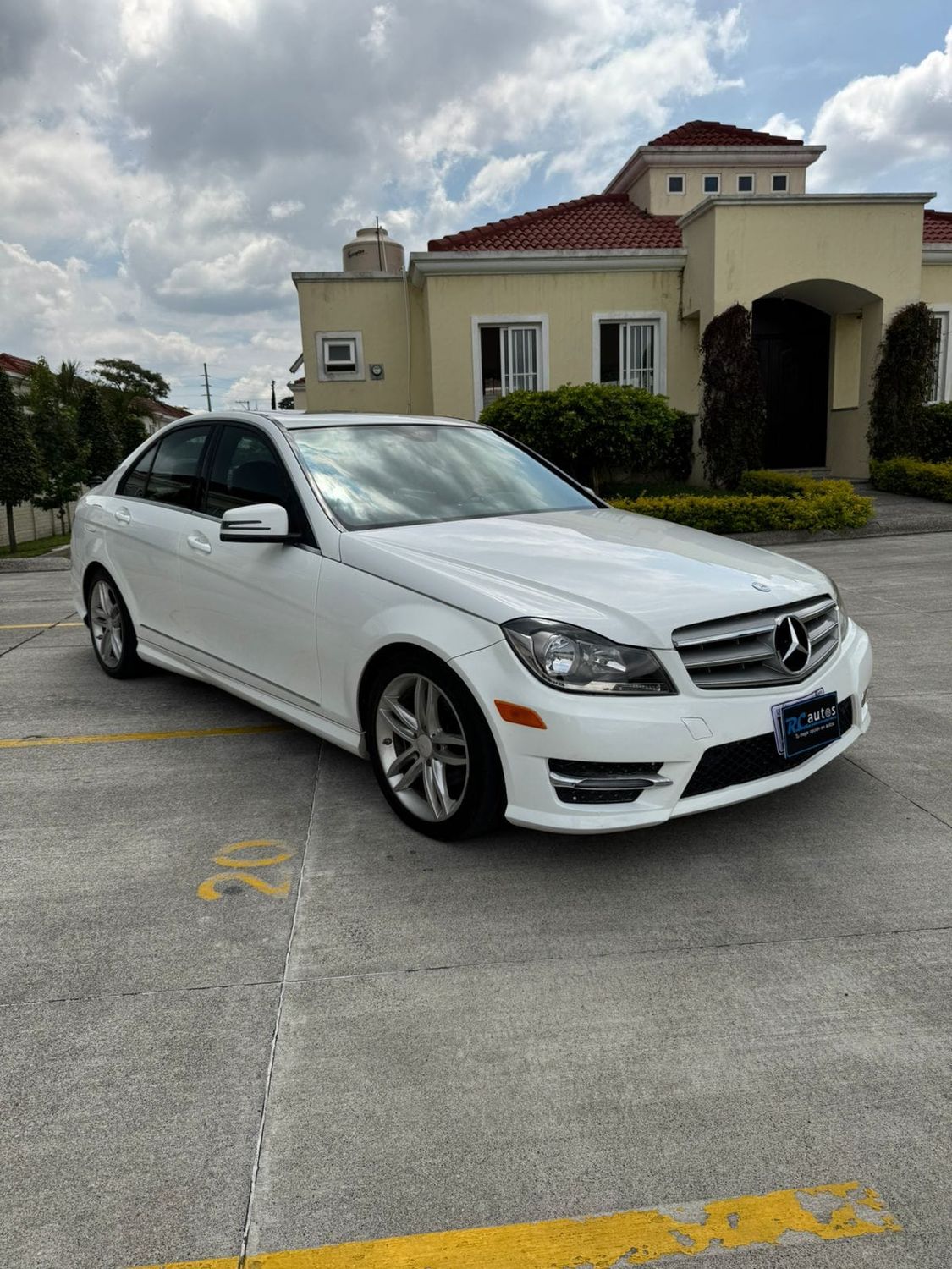 MERCEDES BENZ C-CLASS C250 MODELO 2013 AUTOMÁTICO 1.8 TURBO DE 4 CILINDROS