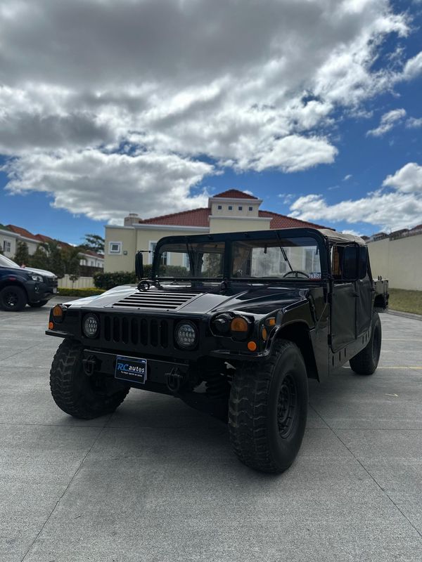 HUMMER H1 VERSIÓN U.S. ARMY MODELO 1994 AUTOMÁTICA 4X4