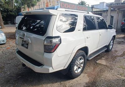 TOYOTA 4RUNNER MODELO 2018 AUTOMÁTICA 4x4