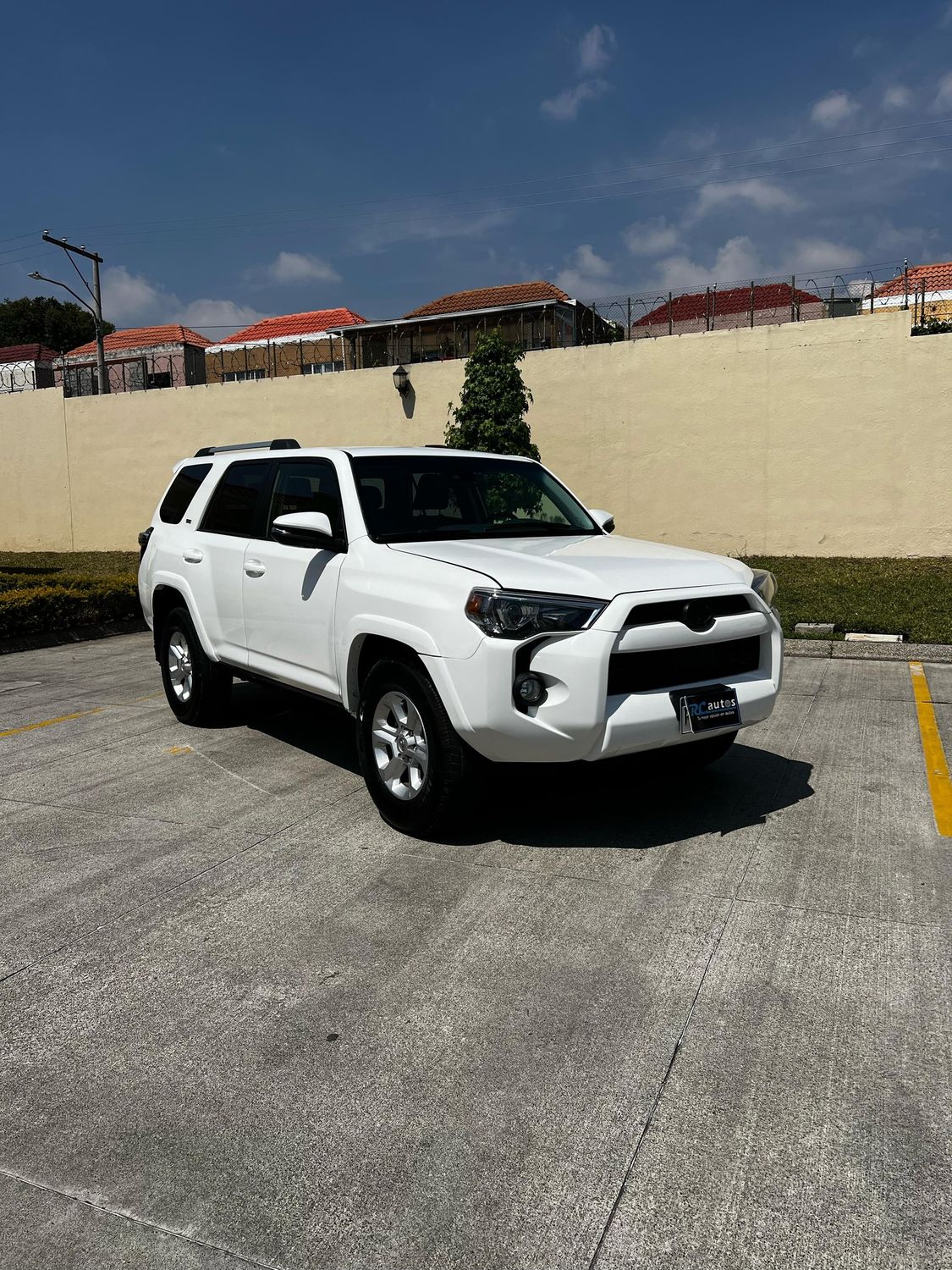 TOYOTA 4RUNNER SR5 MODELO 2021 AUTOMÁTICA