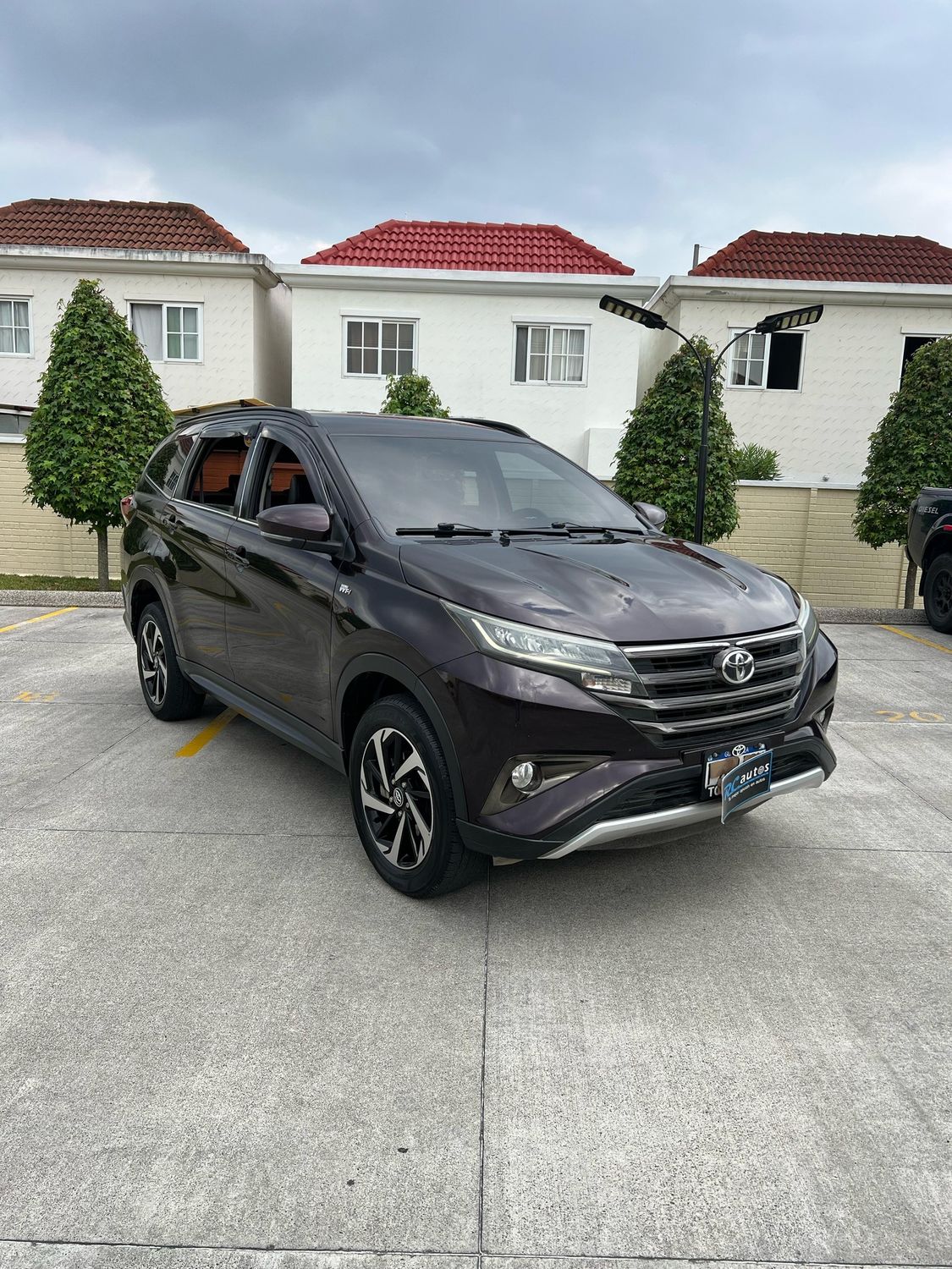 TOYOTA RUSH MODELO 2019, AUTOMÁTICA DE AGENCIA 3 FILAS