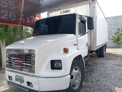 CAMION FURGÓN FREIGHTLINER FL70 MECÁNICO MODELO 1999