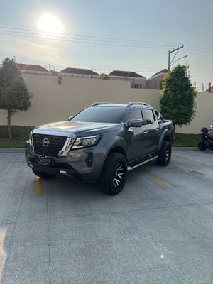 NISSAN FRONTIER NP300 LE 4X4 MODELO 2024 AUTOMÁTICO DE AGENCIA