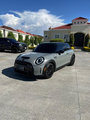 MINI COOPER S MODELO 2023 NUEVA LÍNEA, AUTOMÁTICO HATCHBACK