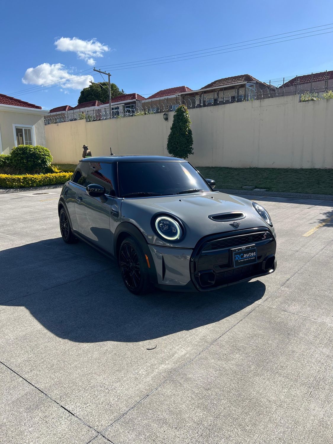 MINI COOPER S MODELO 2023 NUEVA LÍNEA, AUTOMÁTICO HATCHBACK