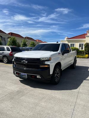 CHEVROLET SILVERADO 1500 RST Z71 4X MODELO 2021 AUTOMÁTICO DIESEL
