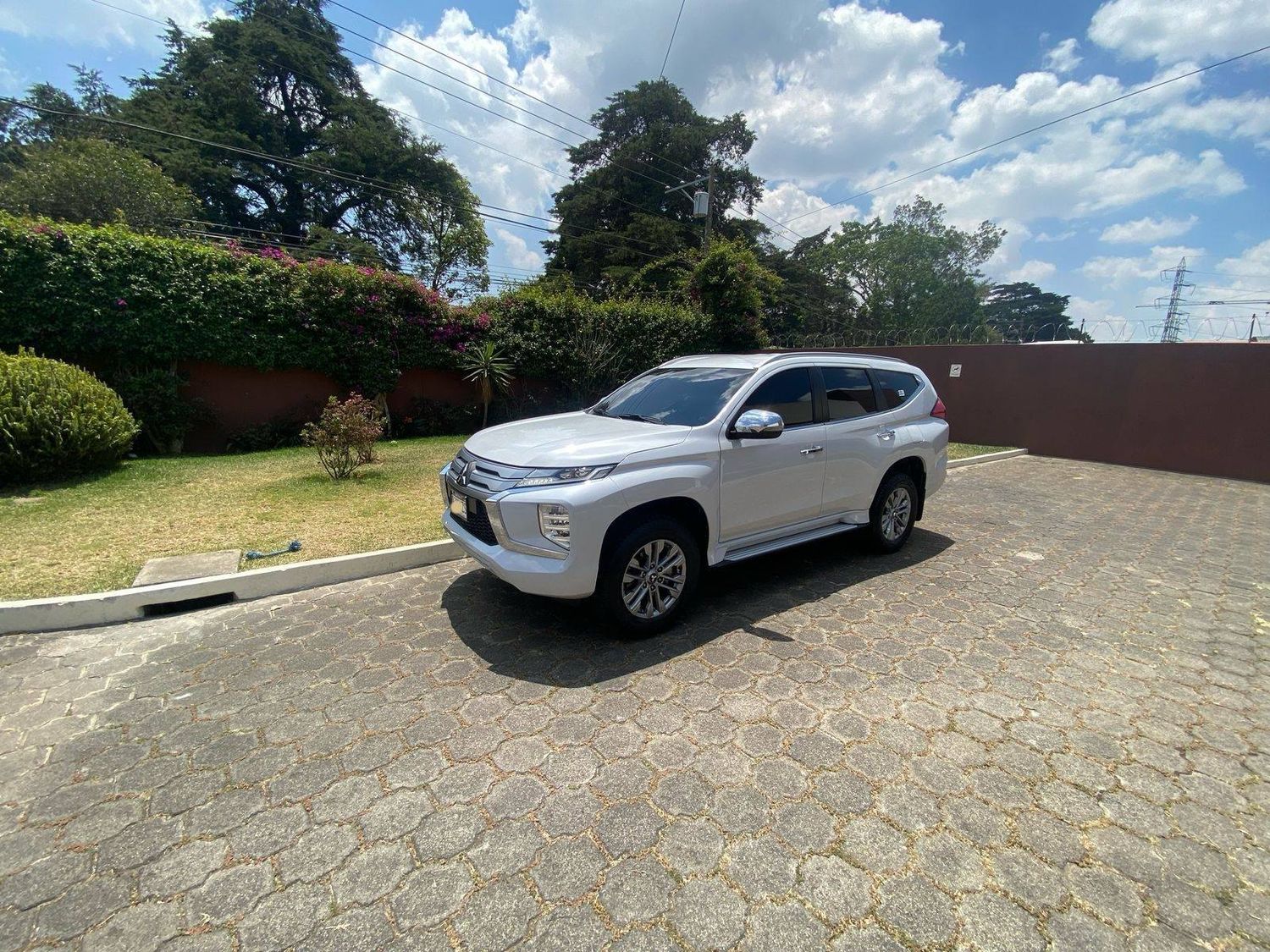 MITSUBISHI MONTERO SPORT 2025 AUTOMÁTICA 4X4 DE AGENCIA
