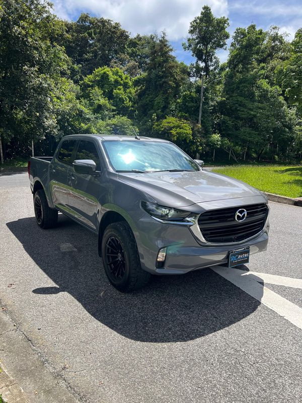 MAZDA BT50 2023 4x4 MECÁNICO DE AGENCIA
