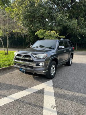 TOYOTA 4RUNNER SR5 4x4 PALANCA AL PISO MODELO 2011 AUTOMÁTICA