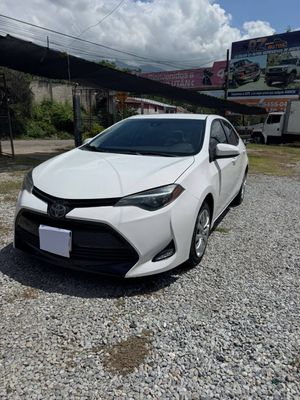 TOYOTA COROLLA LE MODELO 2018 AUTOMÁTICO