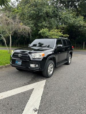TOYOTA 4RUNNER SR5 MODELO 2012 AUTOMÁTICA DE AGENCIA