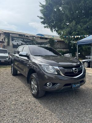 MAZDA BT50 4X4 DE AGENCIA MODELO 2020 DOBLE CABINA MECÁNICO