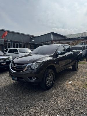 MAZDA BT50 4X4 DE AGENCIA MODELO 2020 DOBLE CABINA MECÁNICO